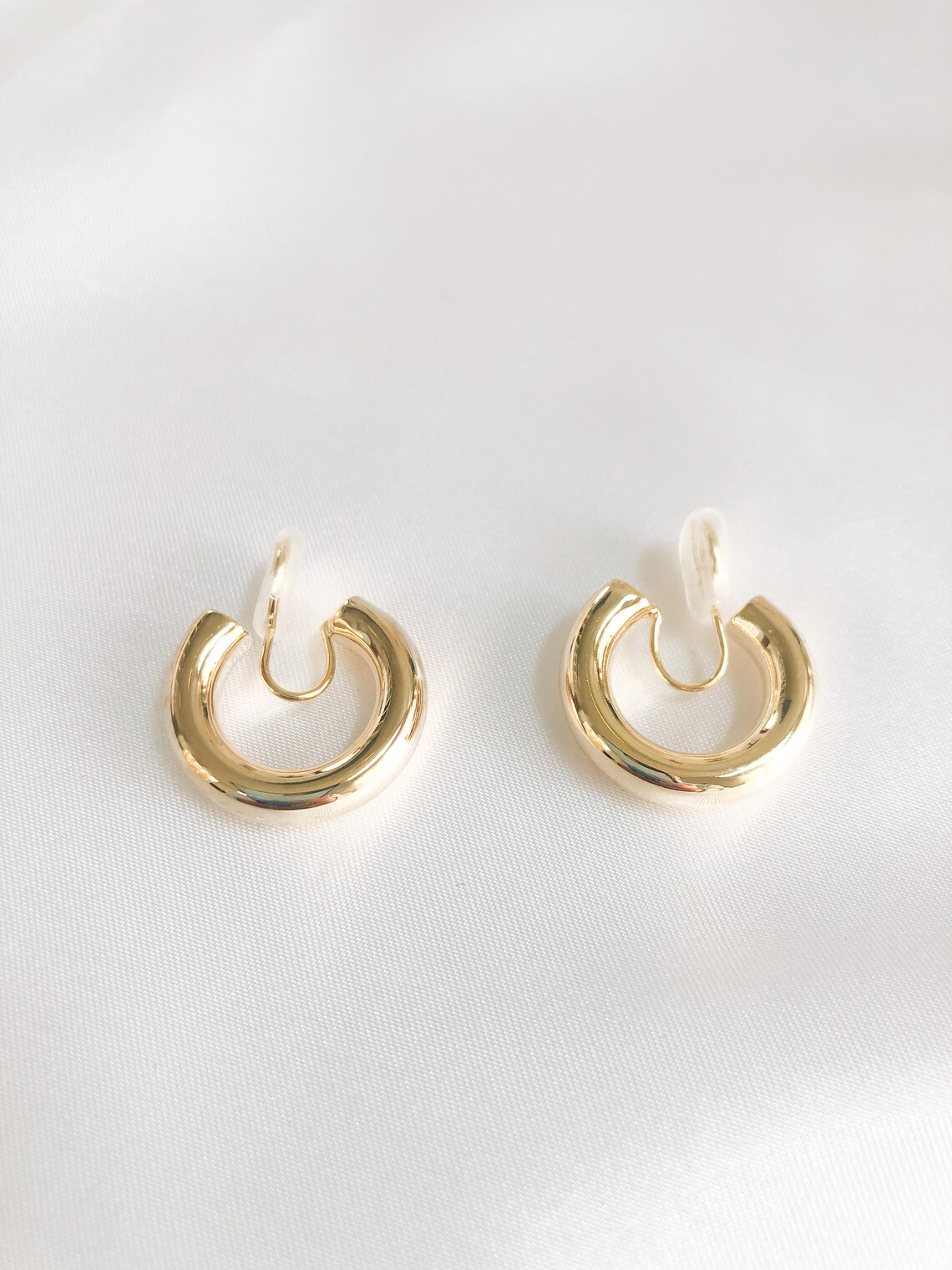 Gold Clip-on Hoop Earrings Clip-on Earrings Clip-on Hoop - Etsy