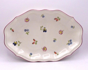 Villeroy & Boch Petite Fleur Pickle Dish / Gravy Stand / Small Serving Tray With a Delicate Floral Design