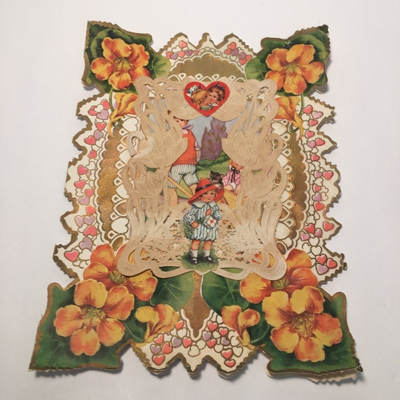 Vintage 1920s Whitney Made Valentine Card: Paper Lace Floral Design