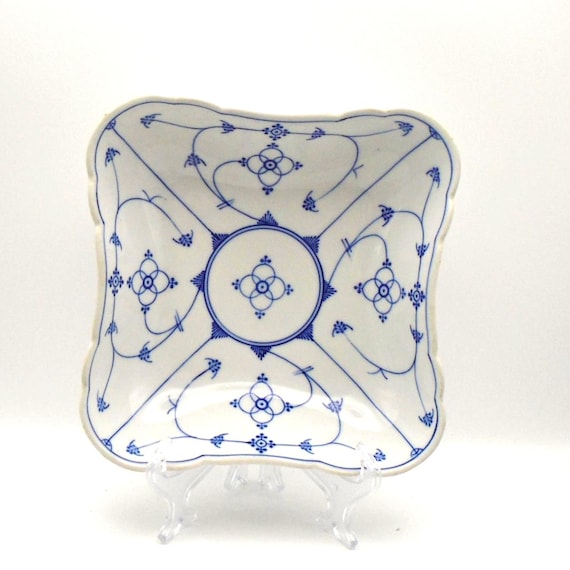 Vintage Felda-Rhon Porcelain Bowl: Blue Strawflower Pattern, German Decor