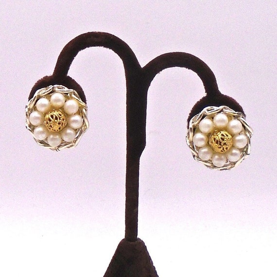 Vintage Faux Pearl Cluster Clip-On Earrings: Gold Filigree, Silver Tone