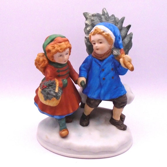 Vintage Avon Christmas Figurine: Sharing the Christmas Spirit, 1981