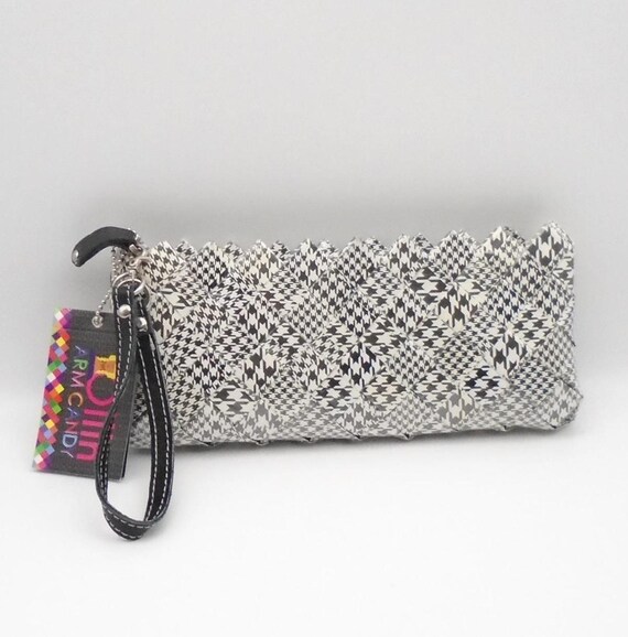 Nahui Ollin Houndstooth Wristlet: Hand-Woven Recycled Candy Wrappers