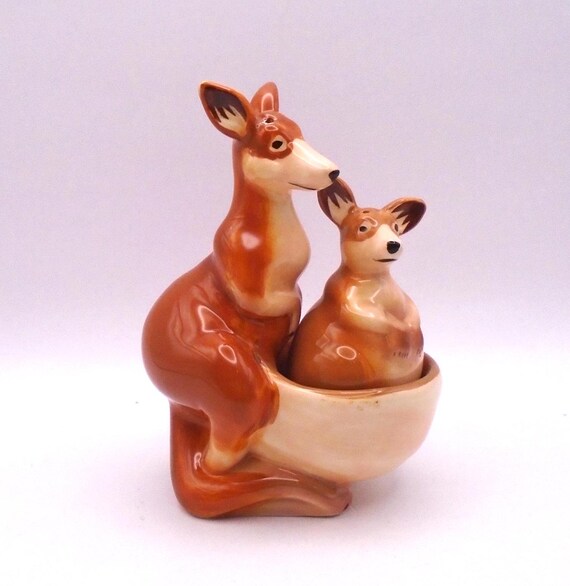 Vintage Westland Ceramics Kangaroo with Joey in Pouch Salt and Pepper Shaker Set, Japan