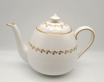 Vintage Delphi by Spode (Y.8022) Tea Pot, Gold Leaves on Vine Pattern, Circa 1962-1994, Made in England, 5-1/2 " 5 Cup Capacity, Rare Find
