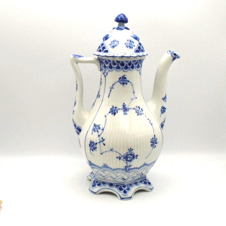 Royal Copenhagen Blue Fluted Full Lace Coffee Pot - Thumbnail 4