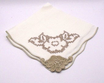 Vintage Set of 8 Hemmed Stitched Embroidered Ivory Linen Table Napkins