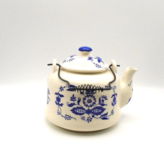 Vintage Armbee Porcelain Teapot: Hand-Painted Floral Design, Made in Japan