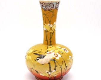 Antique 19th/Early 20th Century Satsuma Vase with Bamboo, Flowers and Bird motif, Hand Painted, Made in Japan