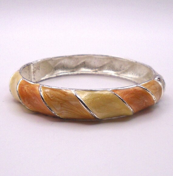 Vintage Hinged Beige/ Light Brown & Silver Enamel Clamper Bangle Bracelet