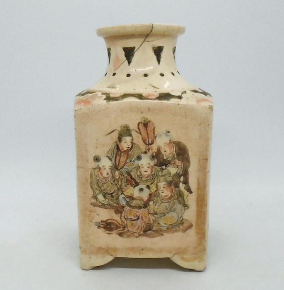 Vintage Satsuma Vase: Hand Painted Japanese Pottery, 19th/20th Century