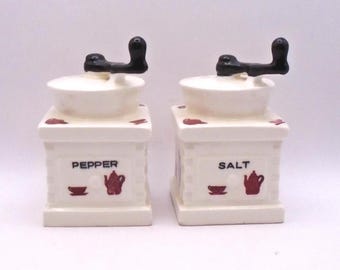 Vintage MG Coffee Grinder Ceramic Salt and Pepper Shaker Salt, Made in Japan