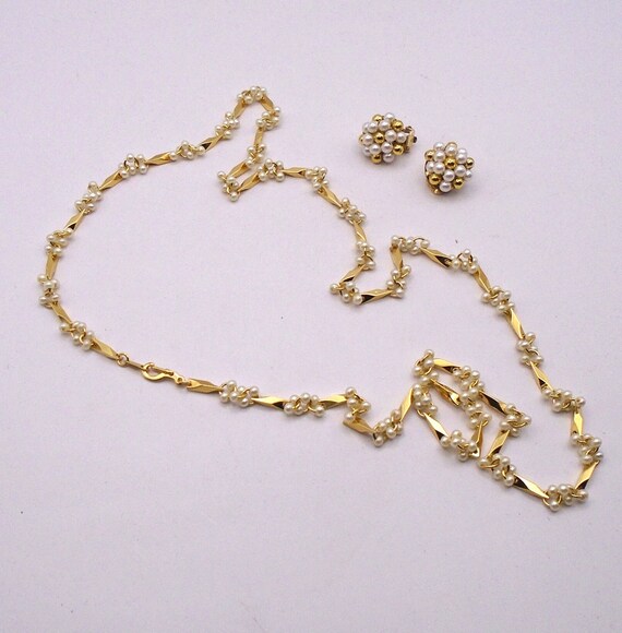 Vintage Goldtone and Faux Pearl Cluster Necklace With Small Clip on Earrings