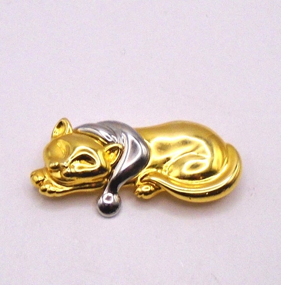 VintageLiz Claiborne Sleeping Cat Brooch /Pin Circa 1980's