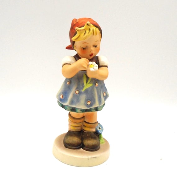 Vintage Goebel Hummel Figurine: Daisies Don't Tell, Collectors Edition 1972