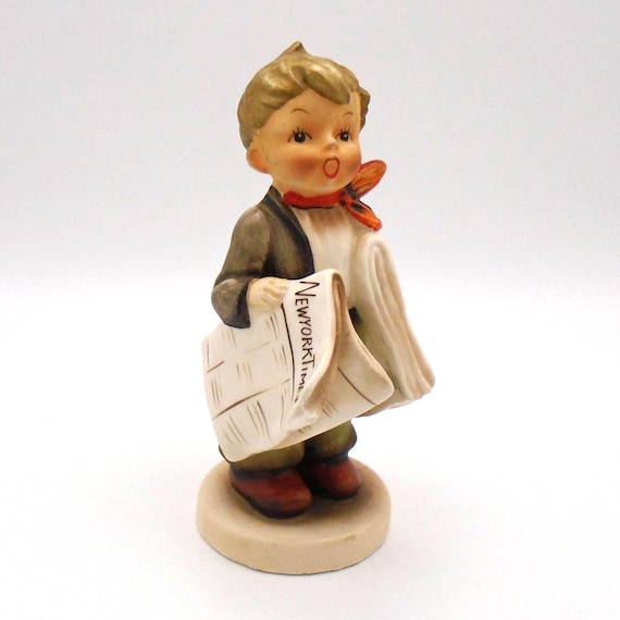 Vintage Porcelain "Newsie" hawking the New York Times, Napco, #SH1B, Made in Japan