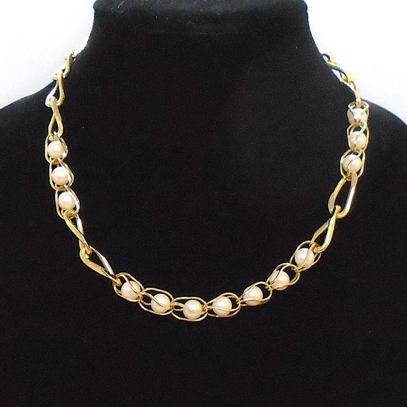 Vintage Goldtone Chunky Chain and Caged Pearl Necklace