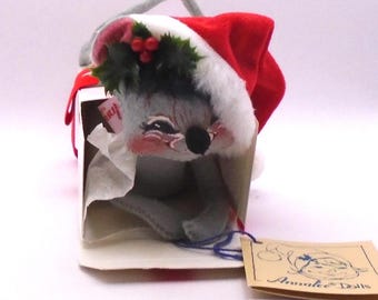 Vintage Annalee Mobilitee Mouse in Box, with Paper Hang Tag #7744 and Bag, Circa 1990, Retired