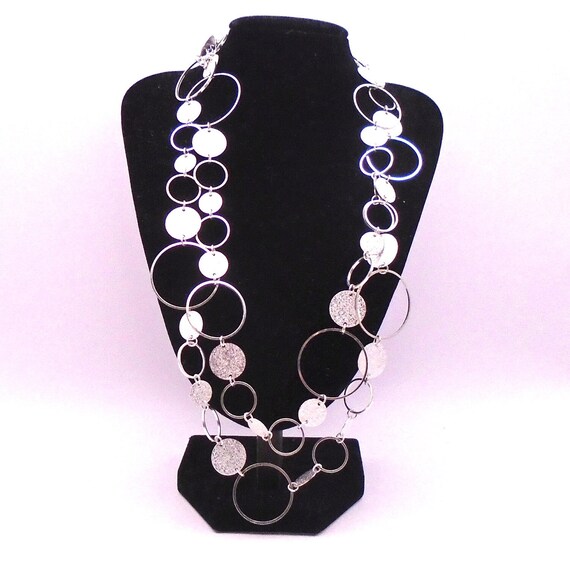 Vintage NY Collection Silver Tone Disc & Ring Necklace (18-20 inch)