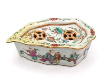 Rare Find - 19th Century 1820 to 1850 Chinese Porcelain Cricket Cage, Tao Kuang Period