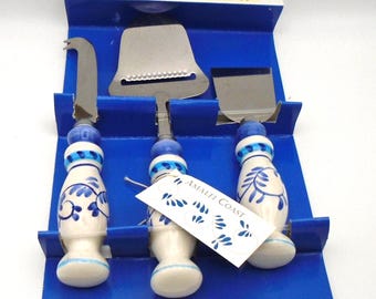 Amalfi Coast Collection 3-Piece Cheese Set -- Cheese Spreader, Knife, and Slicer, Stainless Steel,Ceramic Handles, Blue and White Decor