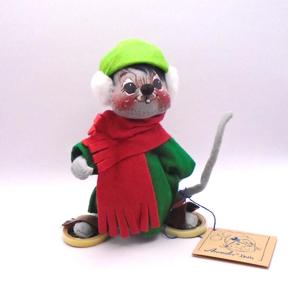 Vintage Annalee Mobilitee Mouse: Tennis Racket Snowshoes, 1990s Collectible