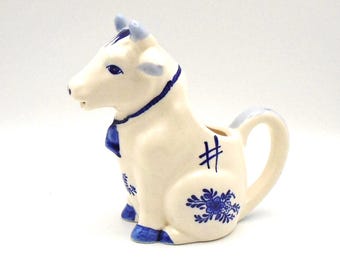 Vintage Blue and White Ceramic Cow Creamer/ Pitcher, Farmhouse/Vintage Kitchen Decor, Blue and White Decor