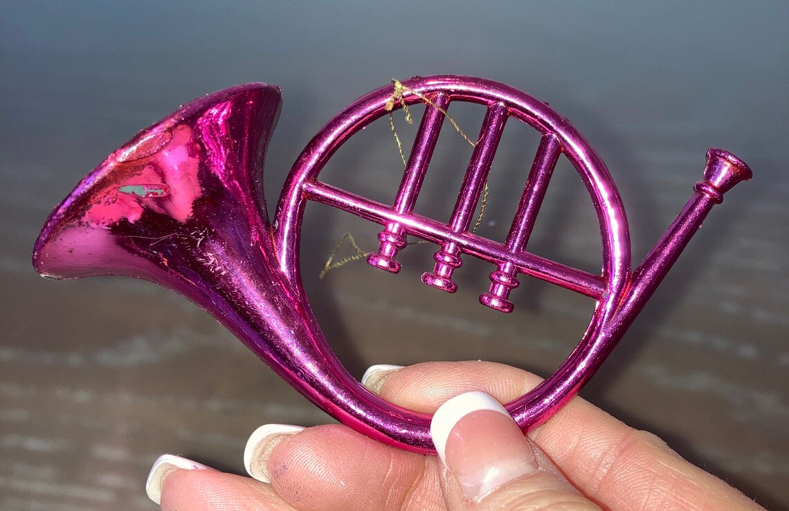 2 Vintage Horns Fuchsia Horn Ornaments Green Horn Ornament Etsy