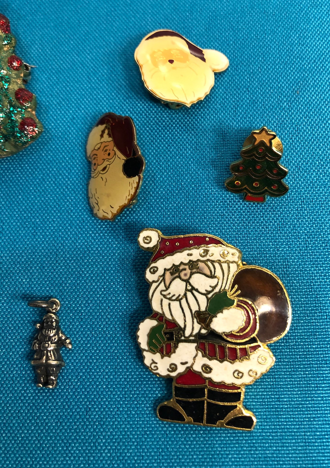9 Vintage Christmas Pins Enamel Santa Pin Vintage Christmas - Etsy