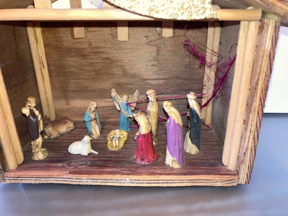 Crèche De Noël Vintage 12 Figurines En Résine Fait Main - Taille 12cm