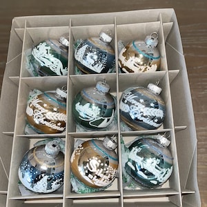 9 Shiny Brite Schablonenornamente, Shiny Brite Radko Merry Christmas Ornament, 2 1/2 &quot;glänzender Brite Schlitten, Radko Silent Night, New Box