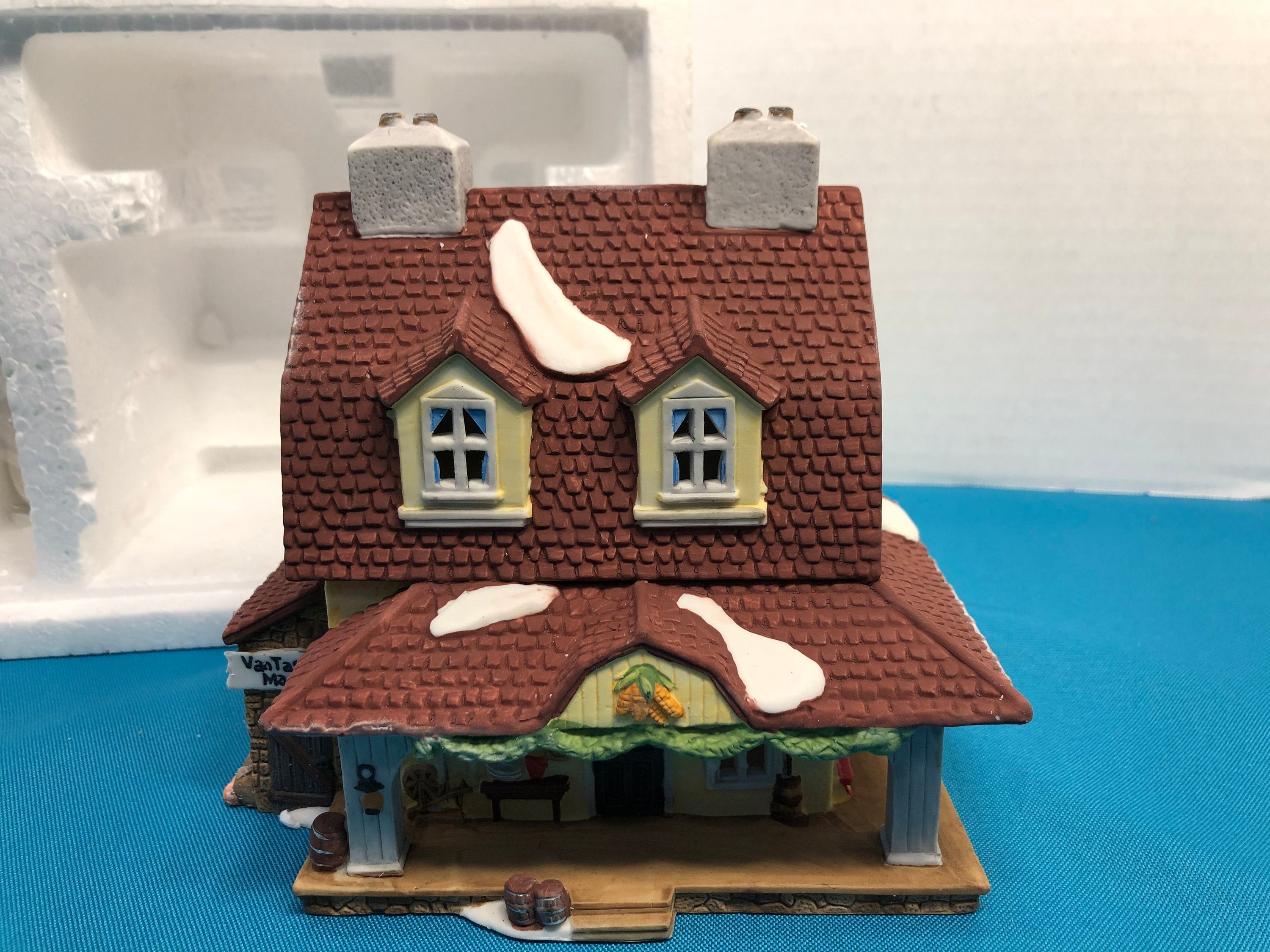 Dept 56 VAN TASSEL MANOR New England Village Series Sleepy
