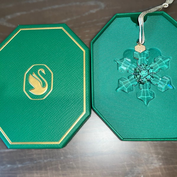 Swarovski Crystal 2022 Ornament, Swarovski Crystal Snowflake Ornament, Swarovski 5615387, Swarovski Annual Snowflake 2022, New in Box