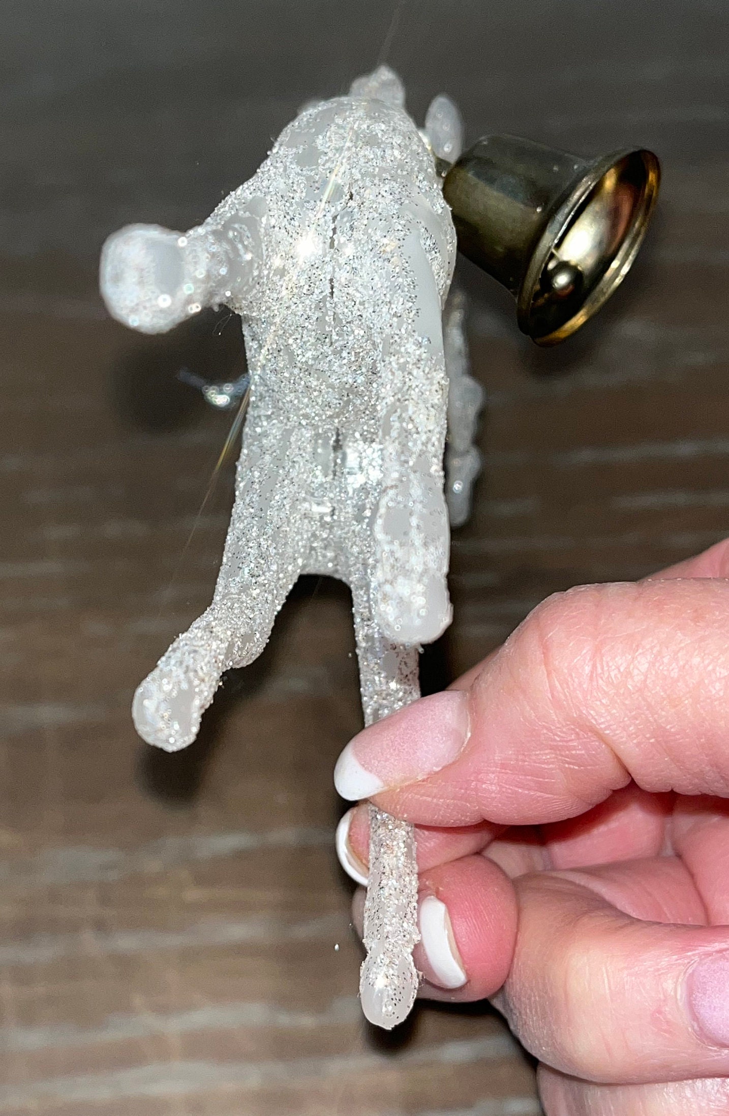 玉虫色のキラキラ輝くトナカイ、硬質プラスチック製のキラキラ輝く
