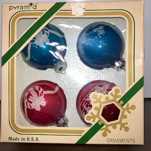 4 Glittered Stenciled Glass Ornaments, Stenciled Blue Glass Ornaments, Shiny Brite Stencil Ornament, USA Shiny Brite Christmas Wreath, Box