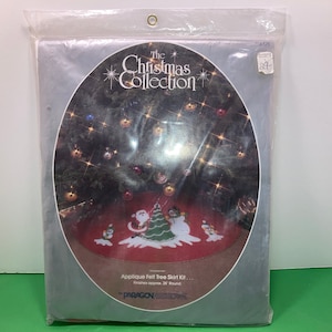 Paragon Applique Felt Tree Skirt Kit, Christmas Collection 35&quot; Tree Skirt Kit, Sealed Package Felt, Sequins, Trims, New old stock