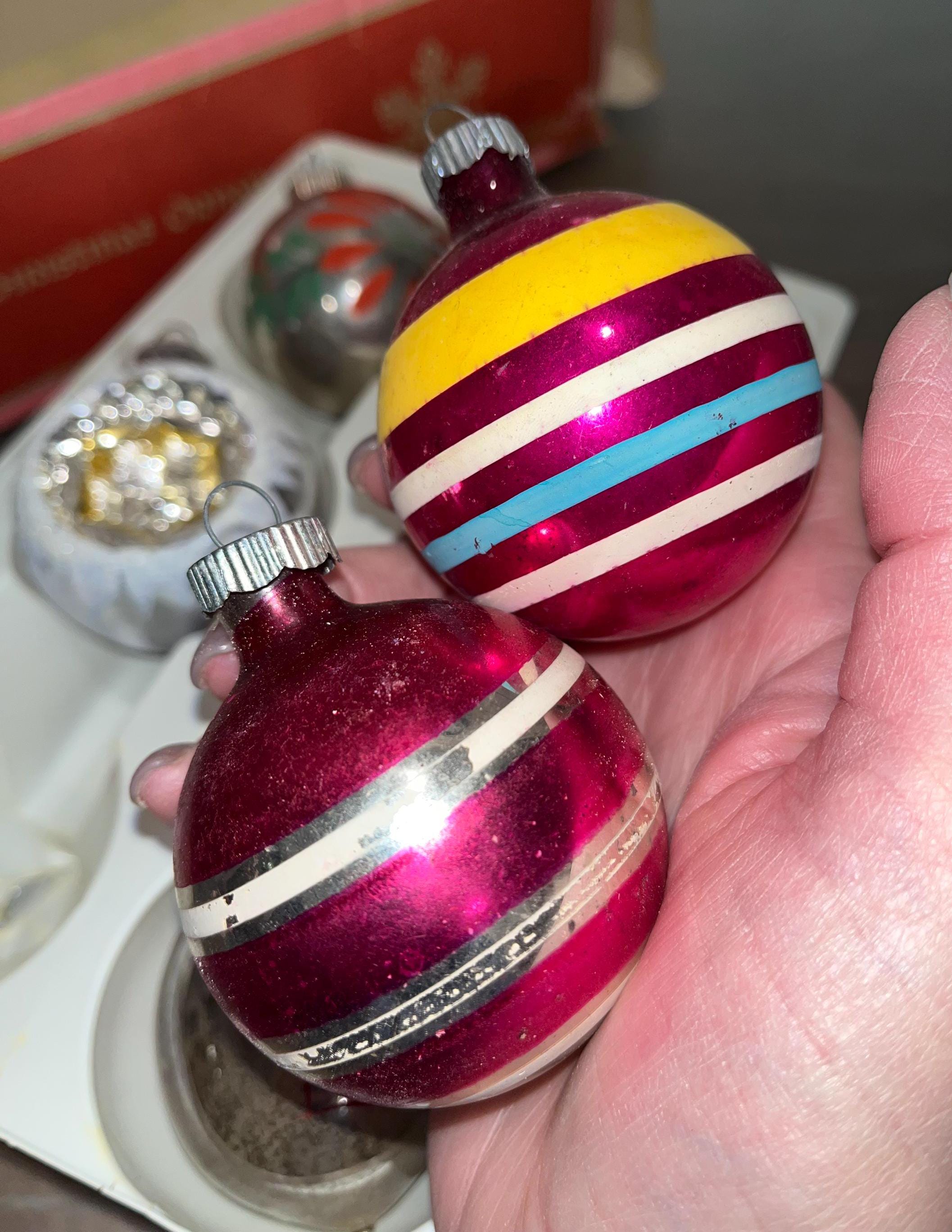 ヴィンテージ西ドイツ製 2 1/4インチオーナメント 6個、シャイニー