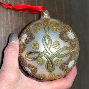 Waterford Gold Celtic Knot Ornament, Waterford Heirlooms Christmas Ornament, 4&quot; Silver Gold Glittered and Beaded Celtic Knot, Mint