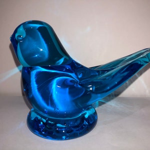 Large Vintage Turquoise Glass Bluebird, Blue Bird of Happiness, Bluebird Paperweight, colored glass bird, Turquoise Bird, Leo Ward 1997