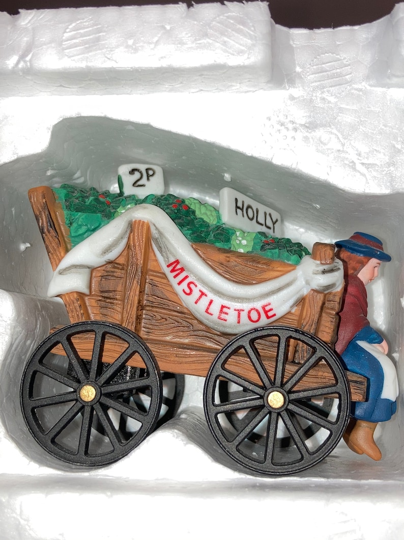 Department 56 Chelsea Market Mistletoe Monger & Cart - Thumbnail 4
