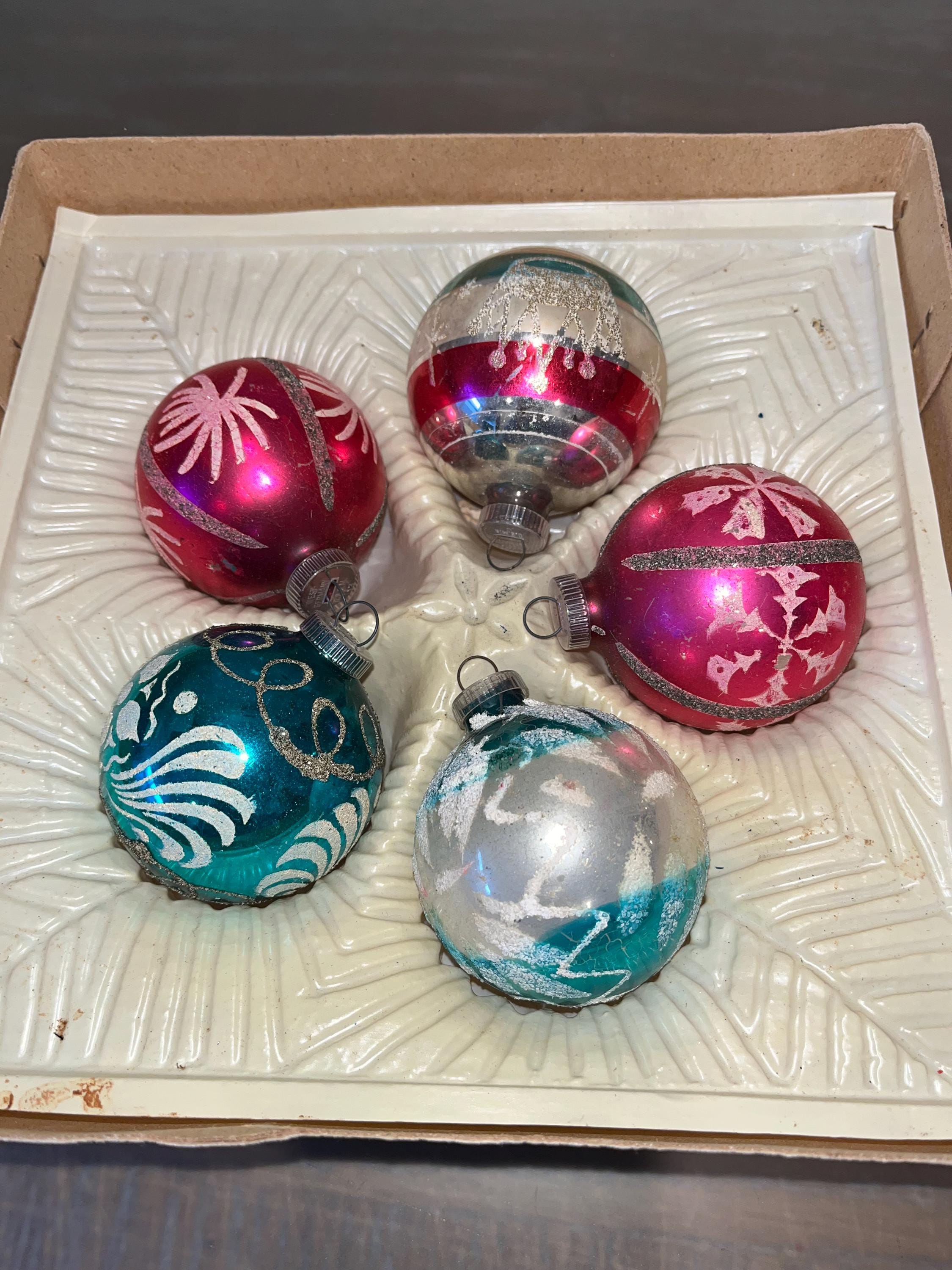  オーナメント5つ ヴィンテージ西ドイツ製 2 1/4インチオーナメント 5個、西ドイツ