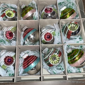 12 glänzende Brite-Einzugsverzierungen, Christopher Radko Glitter Stripped Ornaments, 1 7/8 &quot;Durchmesser, glänzende Brite-Streifenverzierung, in der Box