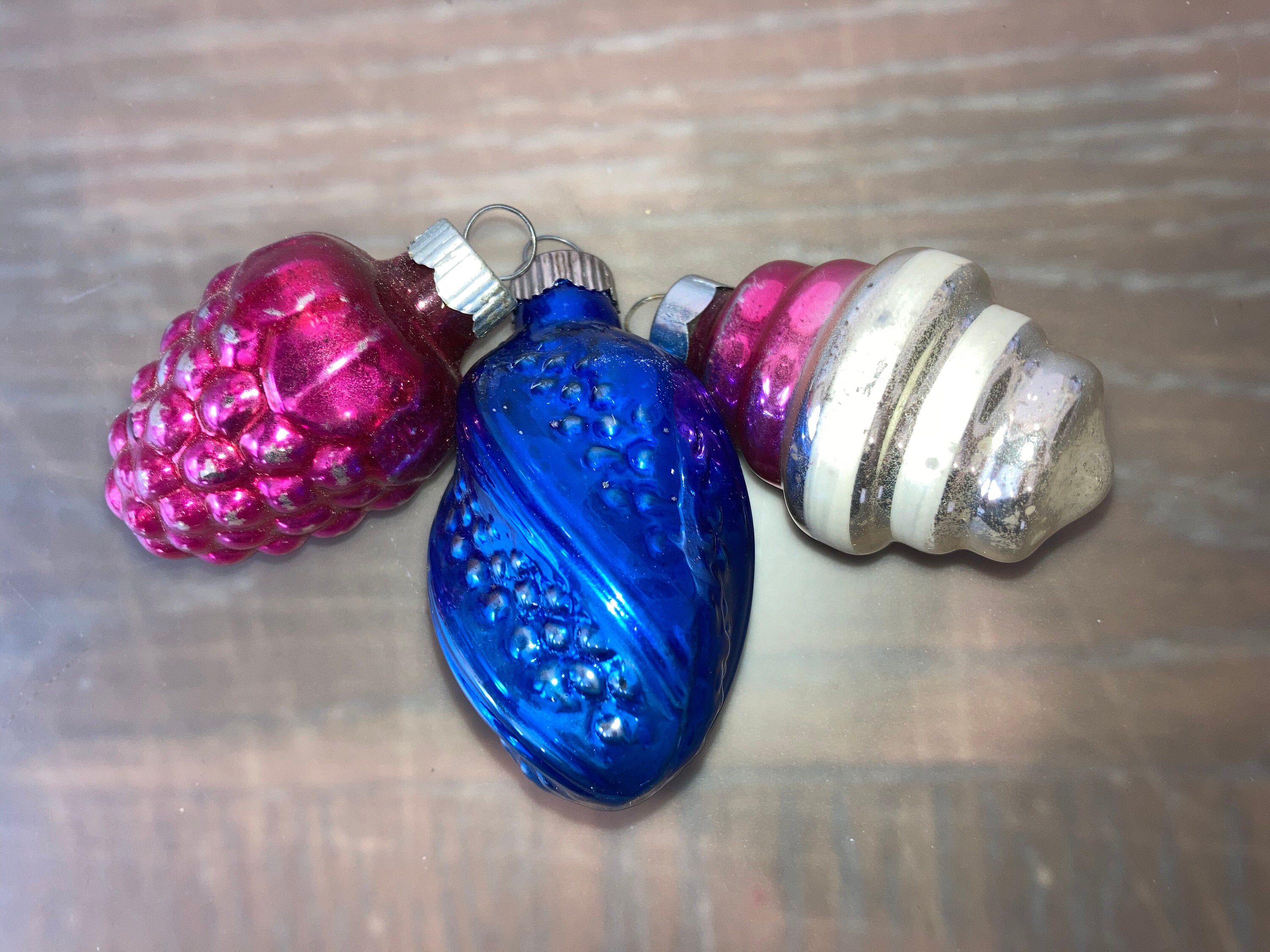 6 Vintage Shiny Brite Sugared Shiny Brite UFO Shiny Brite Striped in Box Shiny Brite Unsilvered Ornament Shiny Brite Sugared Ornament 6 Vintage Shiny Brite Sugared Shiny Brite UFO Shiny Brite Striped in Box Shiny Brite Unsilvered Ornament Shiny Brite Sugared Ornament