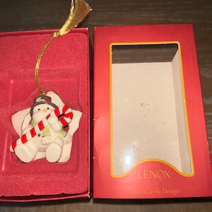 Vintage Lenox Snowman Ornament, Lenox Sitting on a Star Snowman Ornament, Lenox 792709, Lenox Snowman Decoration, in Box