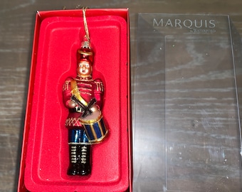 Adornos de soldado de juguete Waterford Marquis, adorno de soldado de juguete Marquis, soldado Marquis de 5 1/2 pulgadas, cascanueces de Waterford, Waterford 138223, en caja