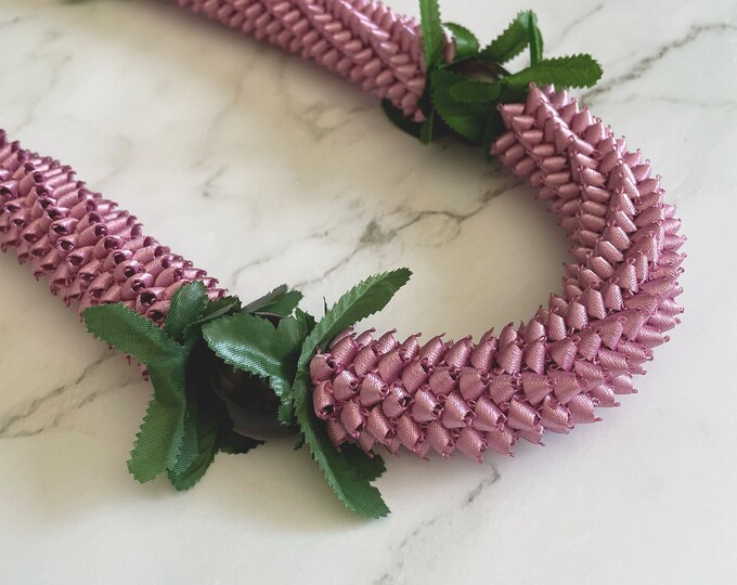 Ribbon Lei Pikake mauve Rose With Kukui Nuts Hawaiian Craft, for Hula