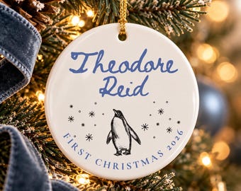 Personalisierter Weihnachtsschmuck für Babys erstes Weihnachtsfest 2026, Keramikornament mit individuellem Namen, Erinnerungsstück an Babys erstes Weihnachtsfest, Pinguin-Weihnachtsgeschenk