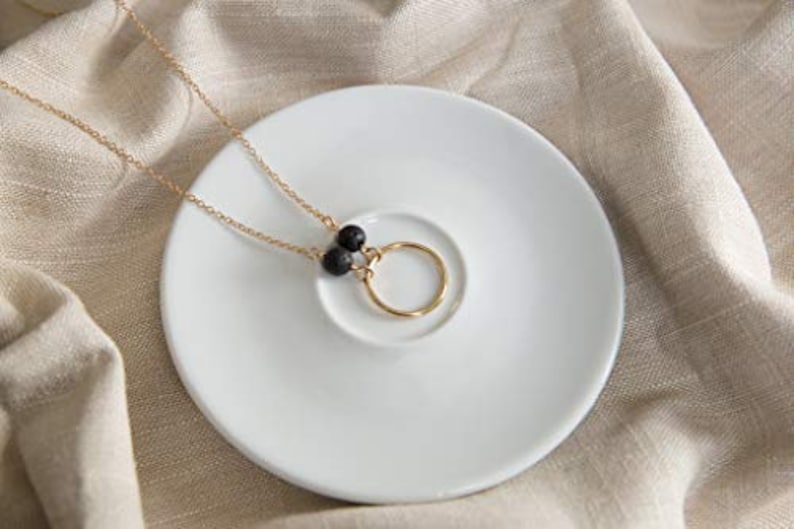 Diffuser Lava Stone Necklace Circular Essential Oil Diffuser Necklace Natural Lava Bead Necklace Aromatherapy Necklace Minimalist