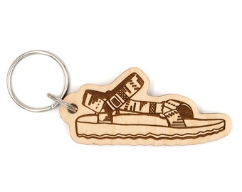 Porte-clés en bois de santal - chancla, chaco, teva, flip clop, sandale, crocs, kayak, rafting
