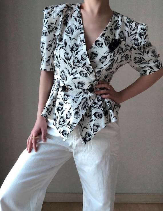 Vintage Black and White Tulip Floral Print Puff Sl